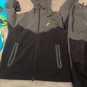 Nike Men's Black and Grey Hoodies